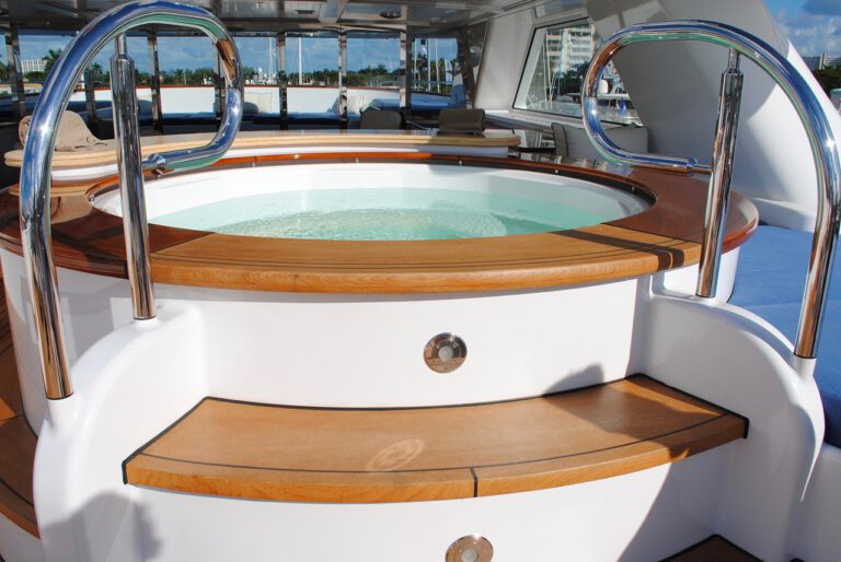 Terecht bij Bubbelkoning voor jouw zwembaden en jacuzzi’s
